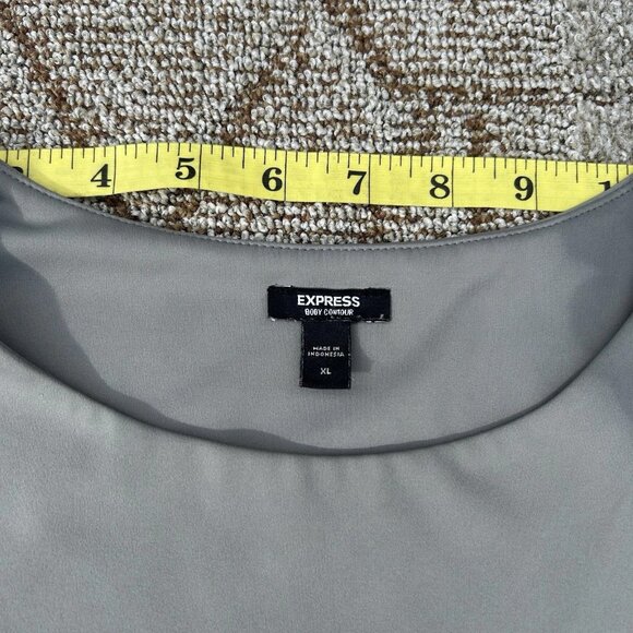 Express Blouse Women's Extra Large Gray Short Sleeve Crew Neck Top - Picture 5 of 10